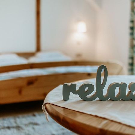 Kek Vendeghaz Family Resort Gyenesdiás エクステリア 写真