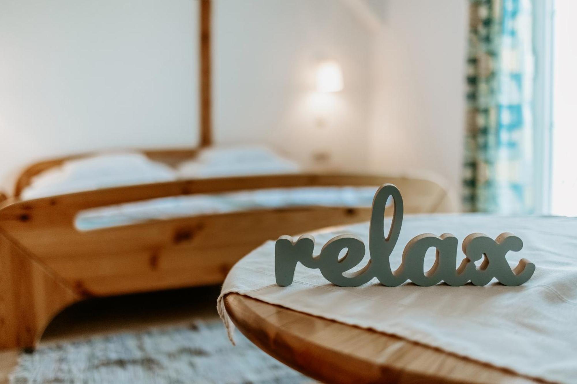 Kek Vendeghaz Family Resort Gyenesdiás エクステリア 写真