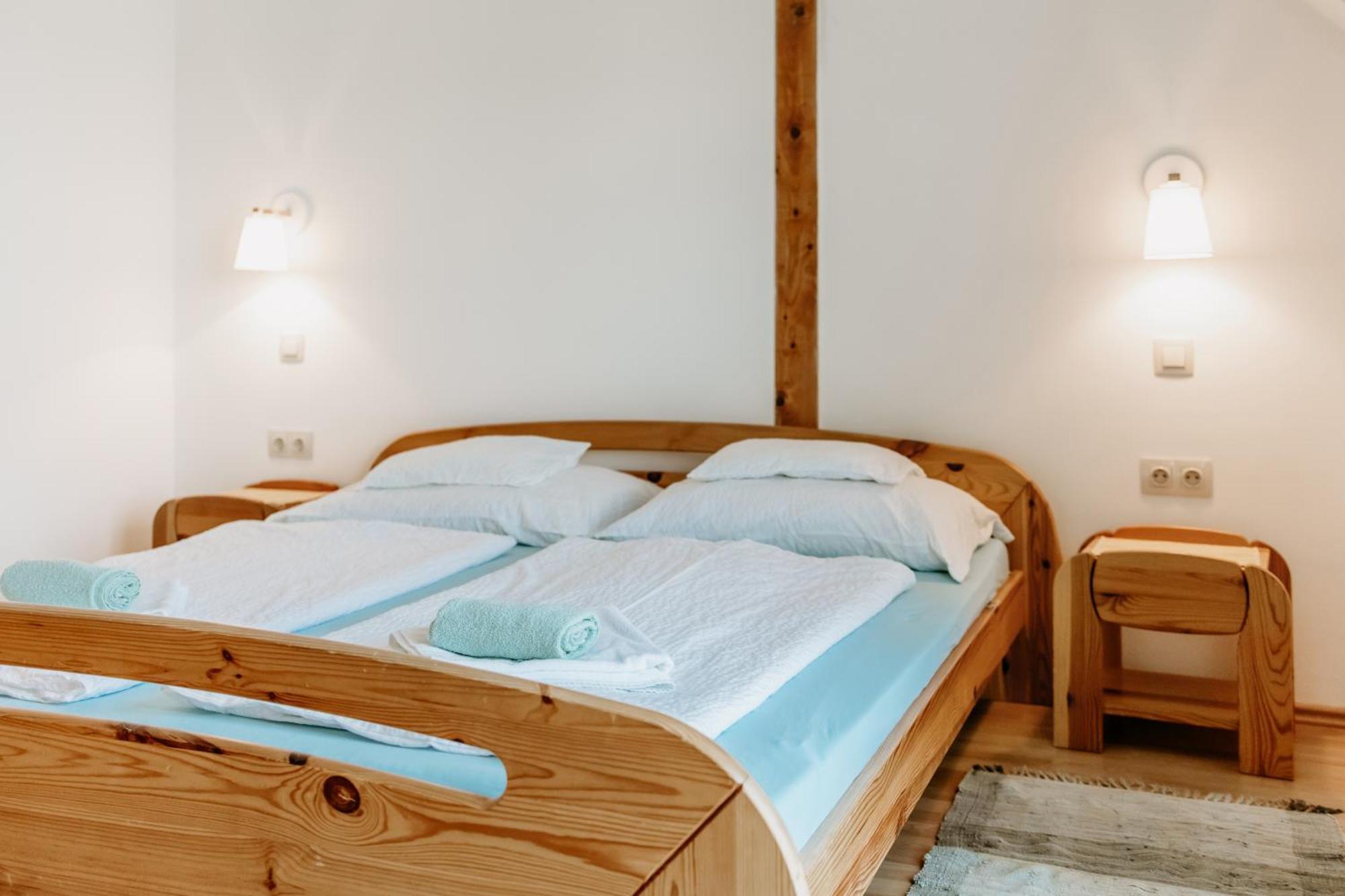Kek Vendeghaz Family Resort Gyenesdiás エクステリア 写真